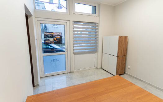 Wynajmij 15 m², 30 m² lub Całość